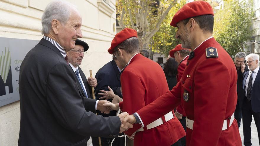 Mina minaren gainean