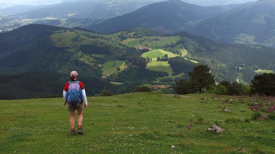 Otaño y Arripillata desde el alto de Aztiria