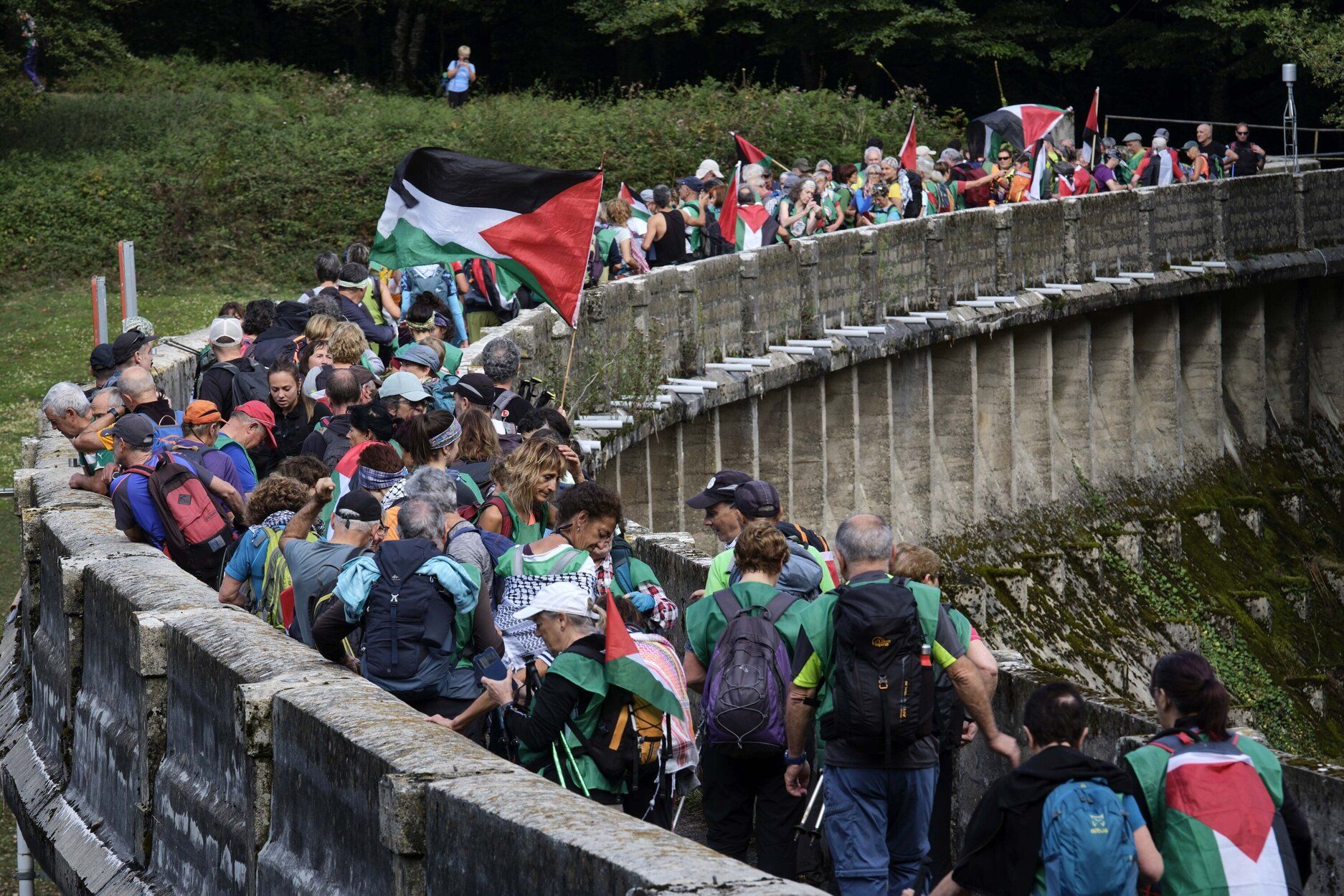 Fotos de la séptima etapa de la marcha propalestina por Navarra, desde Eltzaburu hasta Doneztebe