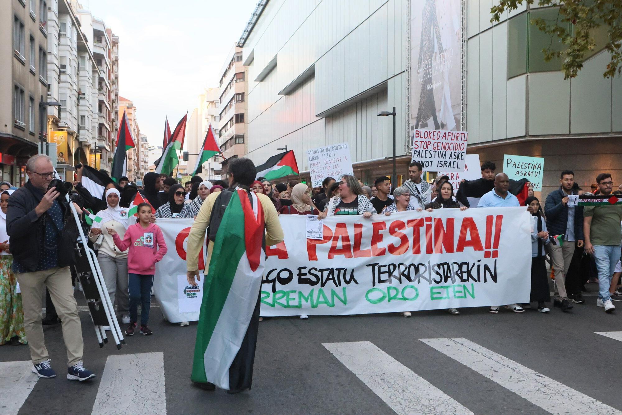 En imágenes: Vitoria protesta contra el genocidio en Gaza
