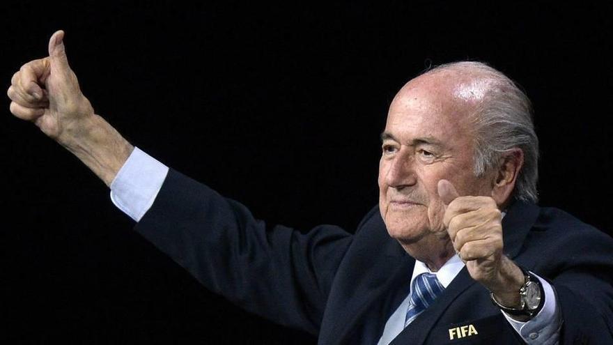 La FIFA bendice a Blatter