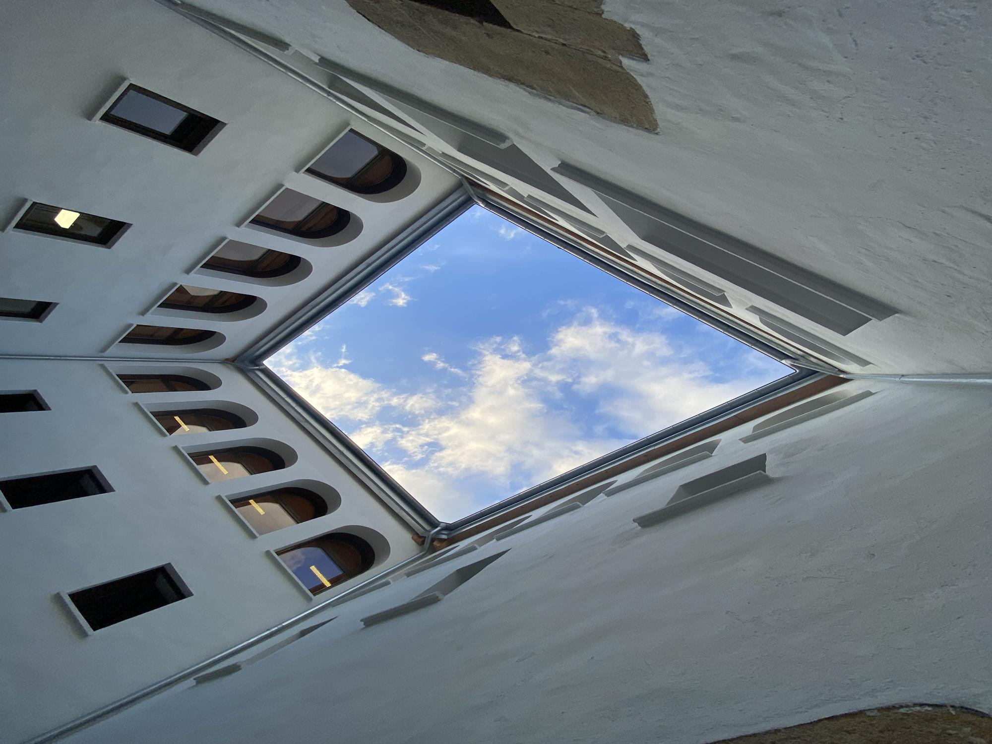 Imágenes de la inauguración de la nueva Casa de Cultura de Zumaia, con detalles del patrimonio conservado y la participación de la gente que acudió a la inauguración.