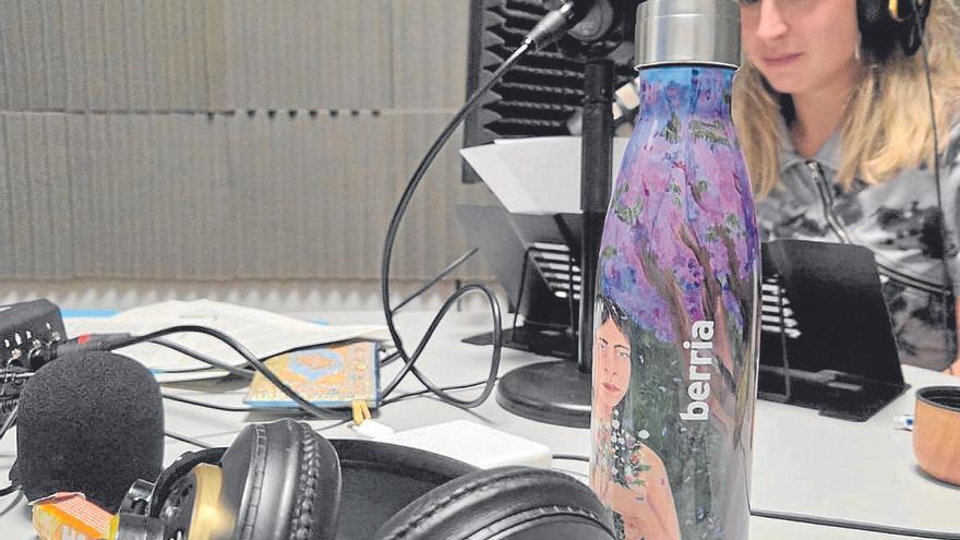 Objektuen gaineko istorioak, historia xede