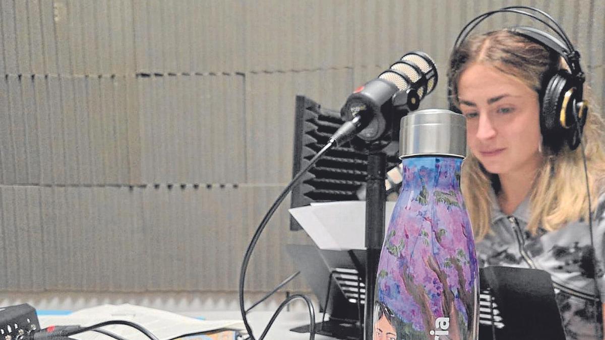 Intza Alkain aktoreak gidatuko du padcasta.