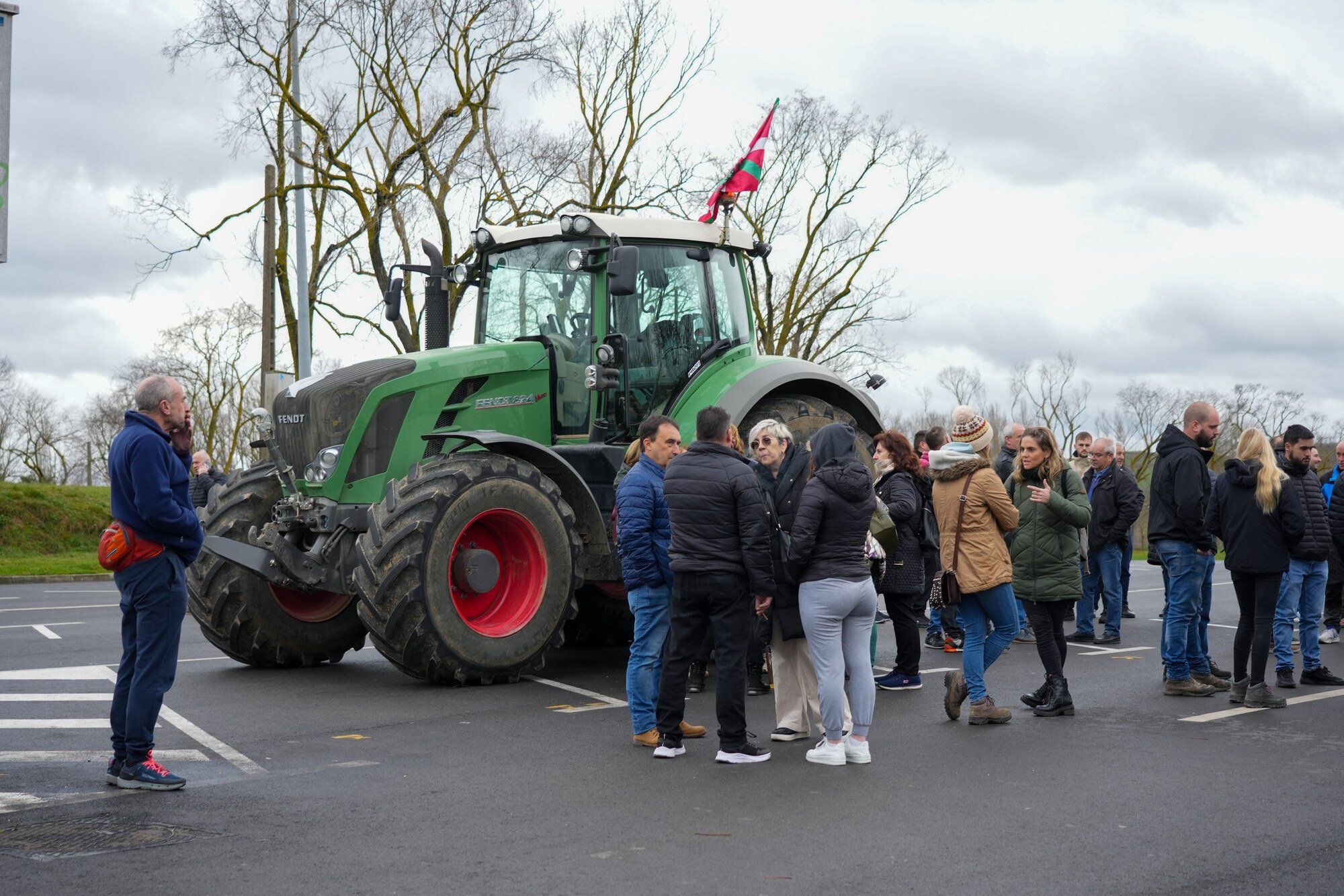 Los agricultores alaveses llegan al Palacio de la Provincia con sus demandas