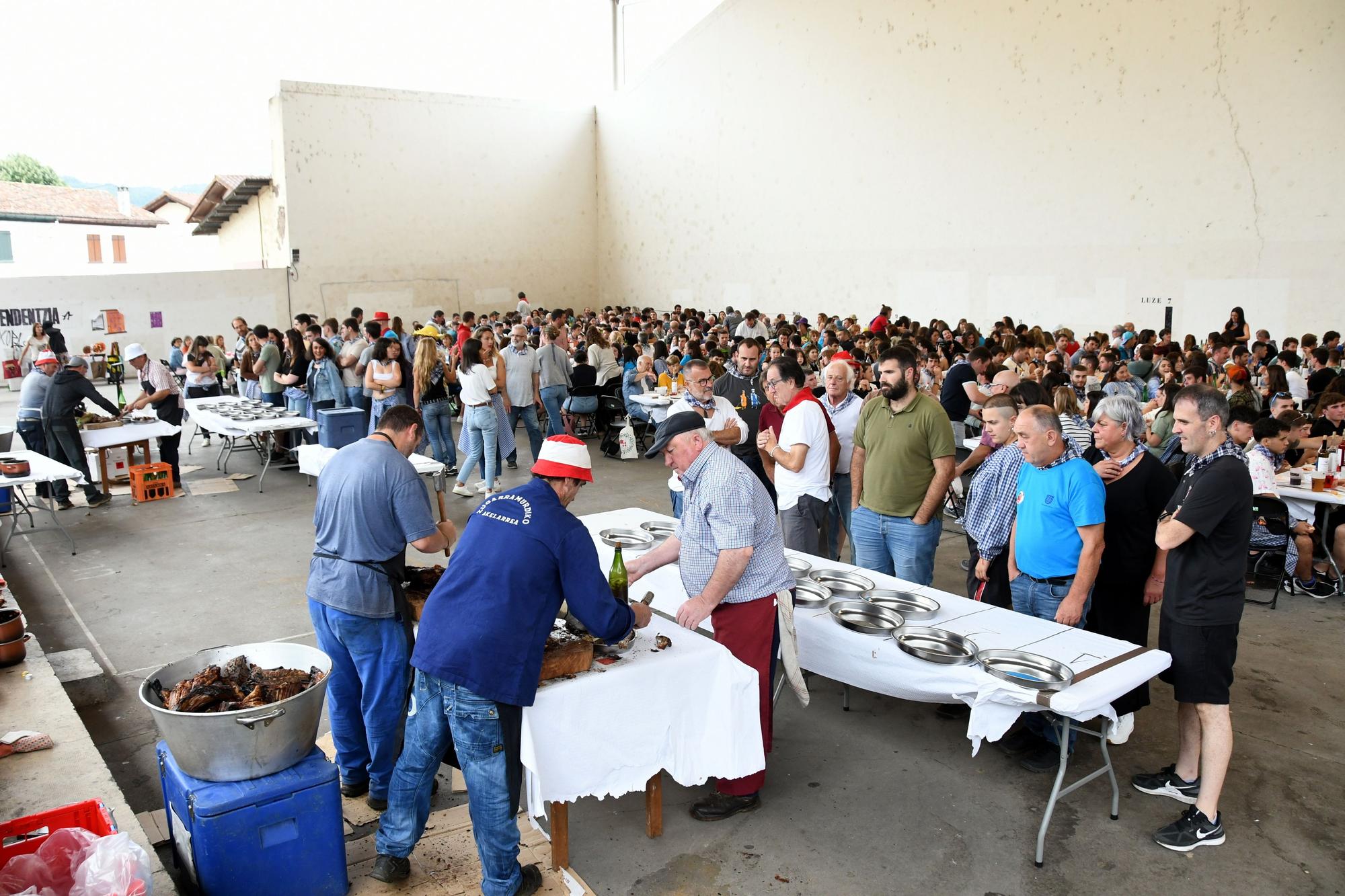El zikiro baja el telón en Elizondo