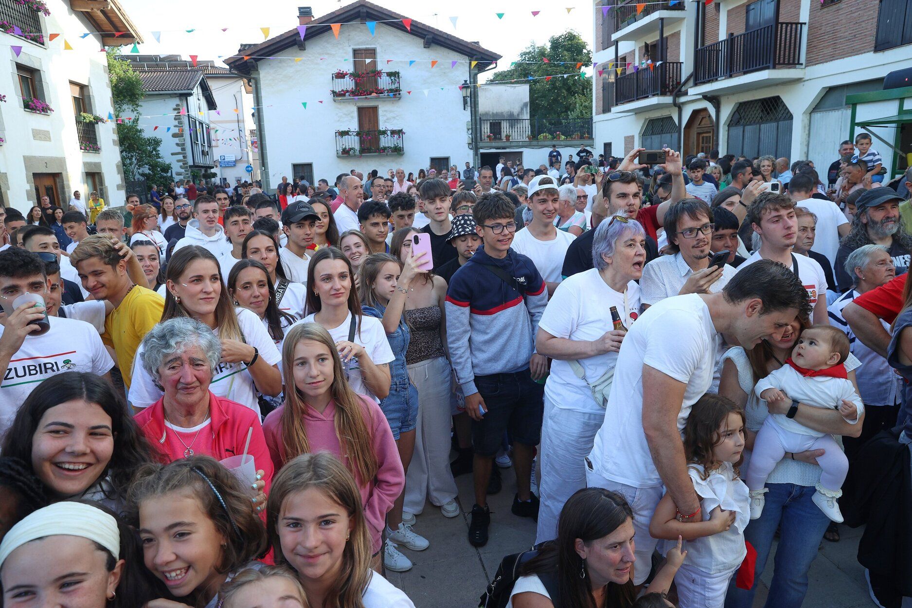 Fotos del cohete de fiestas de Zubiri