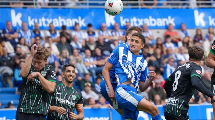 El 1x1 del Alavés ante el Elche: Tenaglia, arriba y abajo