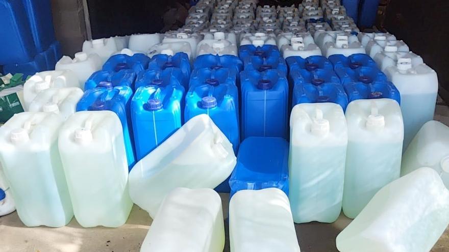 Libertad provisional para tres detenidos por almacenar más de 10.000 litros de gasolina