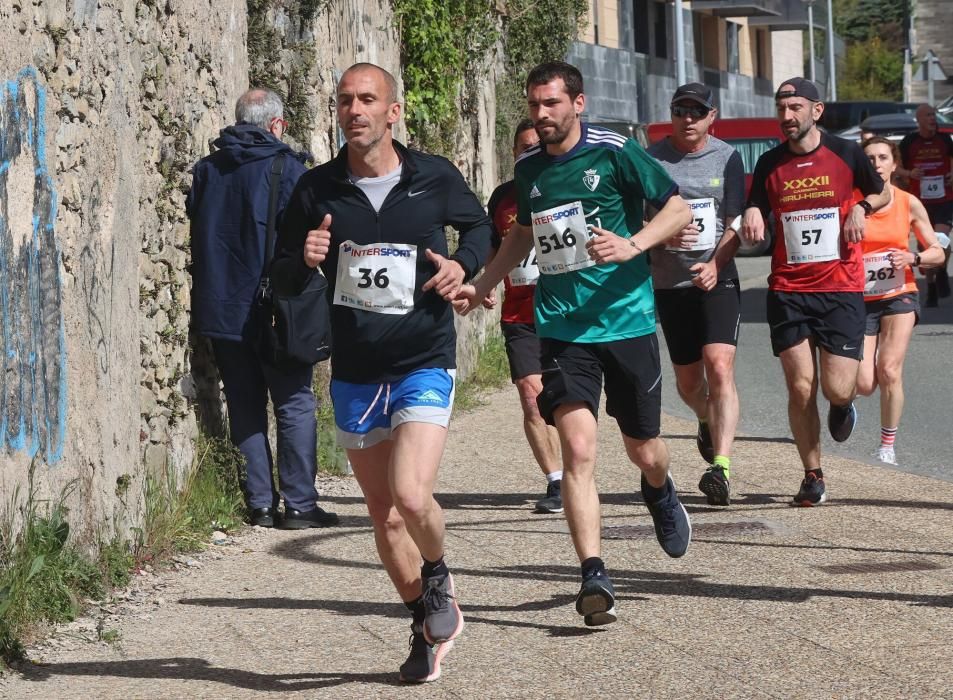 Imágenes de la carrera de Hiru Herri en Huarte este domingo