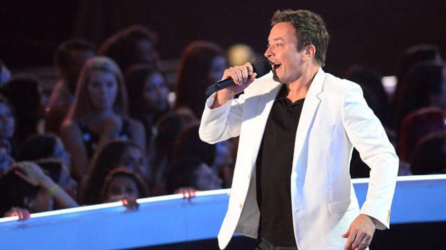 Jimmy Fallon presentará los Globos de Oro en 2017