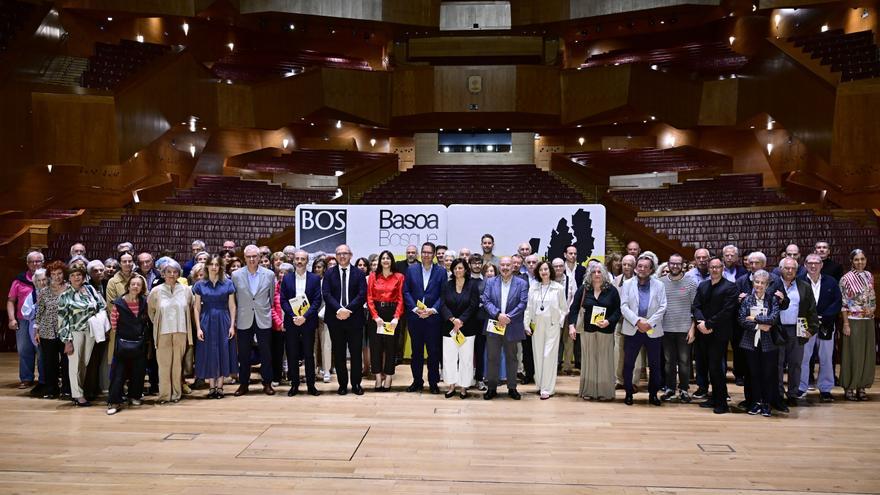 Juanjo Mena volverá a dirigir un concierto con la BOS en una temporada que rescata la ópera ‘Guernica’