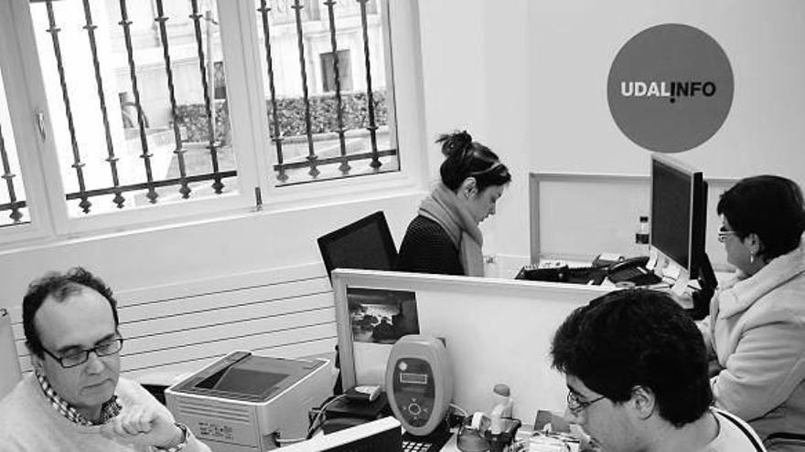 El PNV pide que &quot;no se paralicen&quot;  los contratos para fomentar el empleo