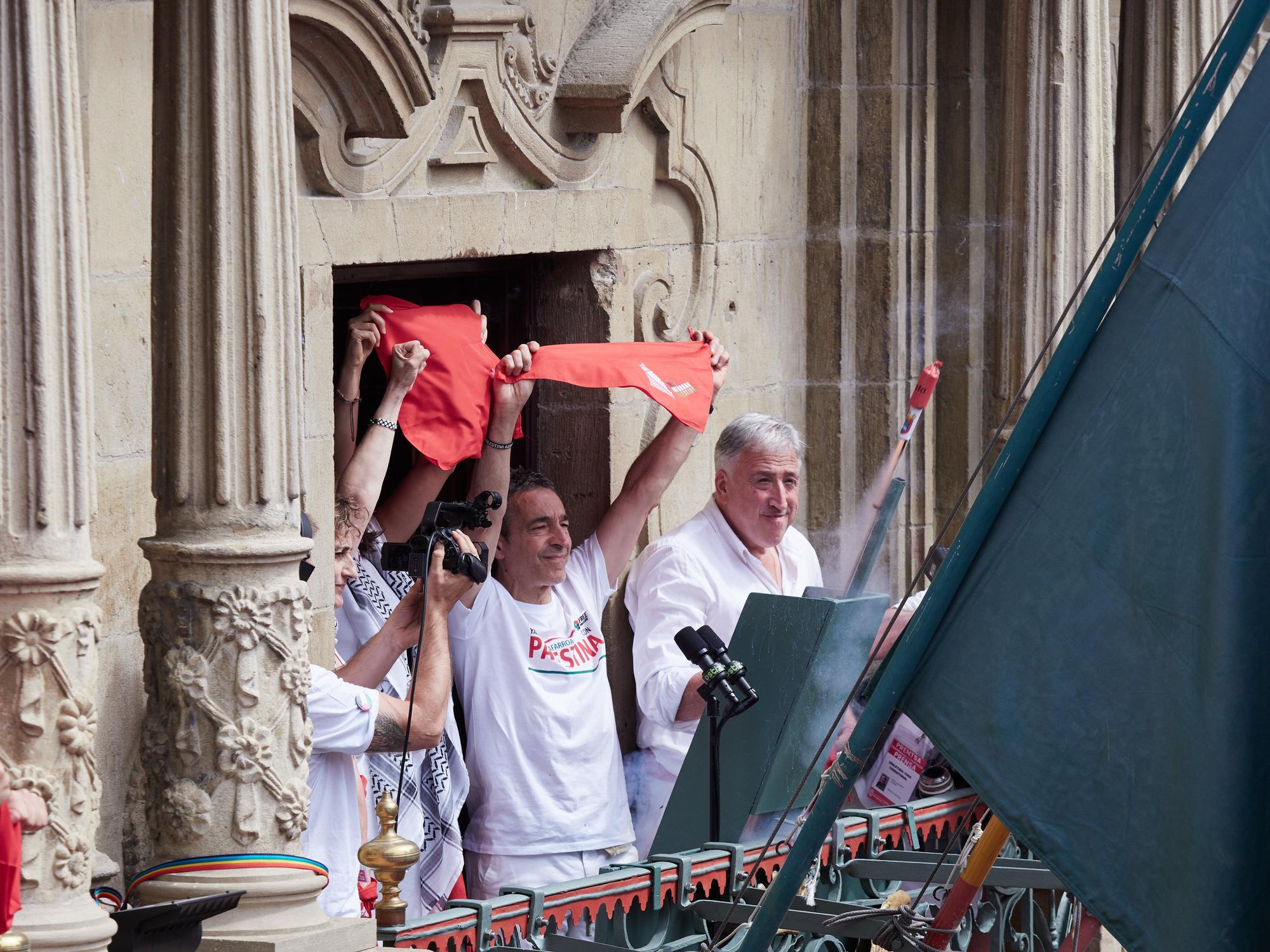 Fotos del  Chupinazo de San Fermín 2025 en Pamplona: ¡La fiesta más internacional se enciende con un grito solidario por Palestina!