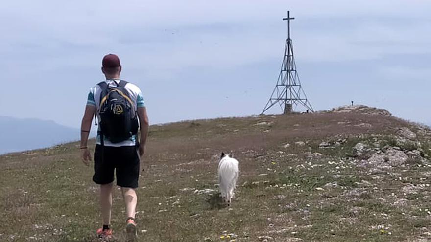 Humión, la réplica de cruz de Gorbeia sobre Garoña