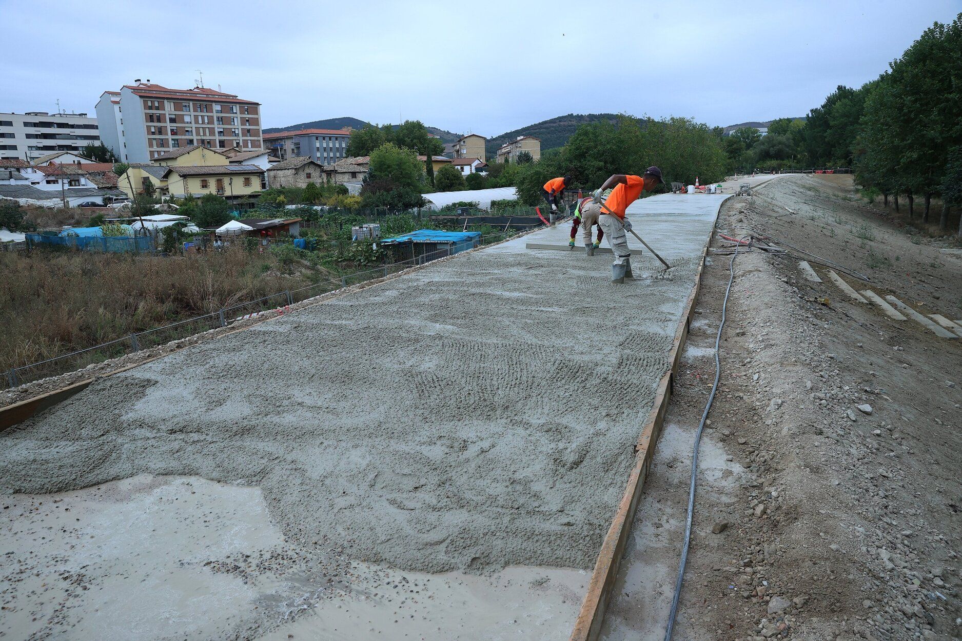 Fotos de la visita a las obras del parque de la Nopalera de Burlada