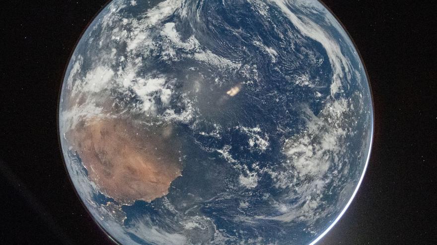 Las primeras fotos de la Tierra desde Artemis II dejan una imagen espectacular del planeta