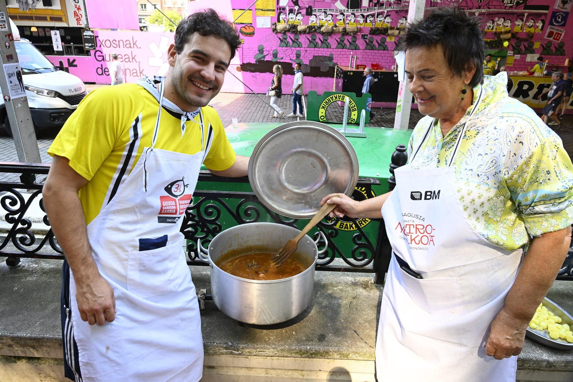 En imágenes: concurso gastronómico de rabo de toro en Aste Nagusia