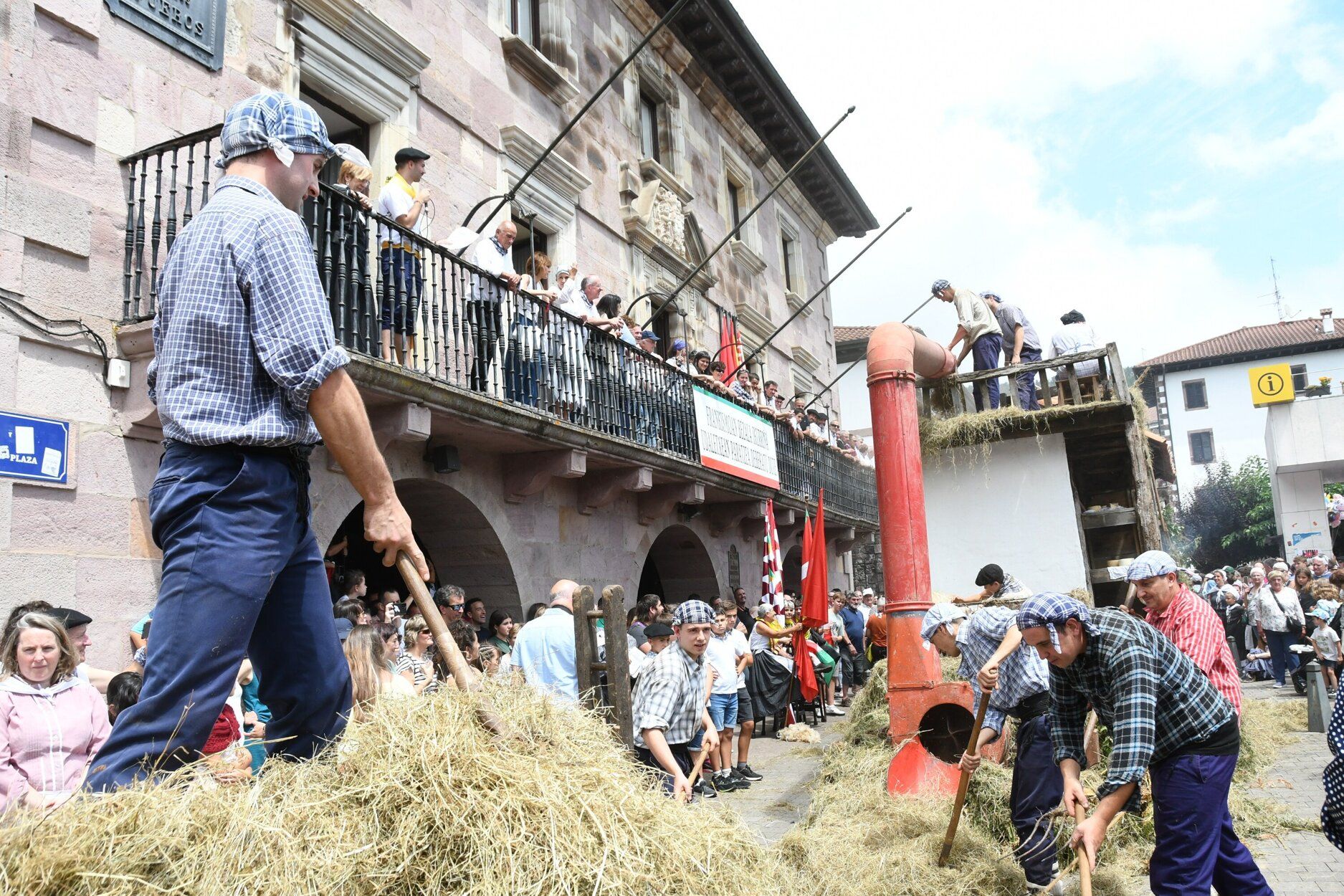 15 pueblos unidos en el Baztandarren Biltzarra