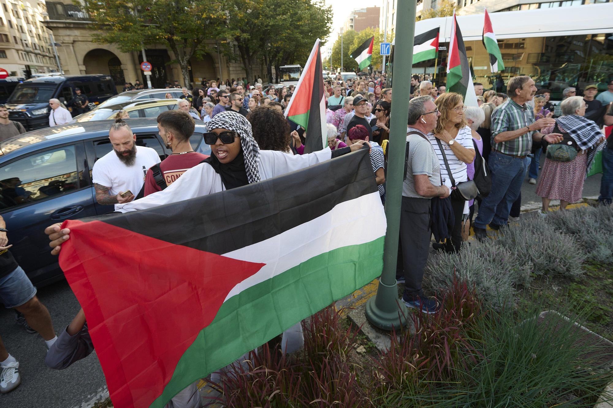 Concentración en Pamplona contra la detención de la flotilla humanitaria a Palestina