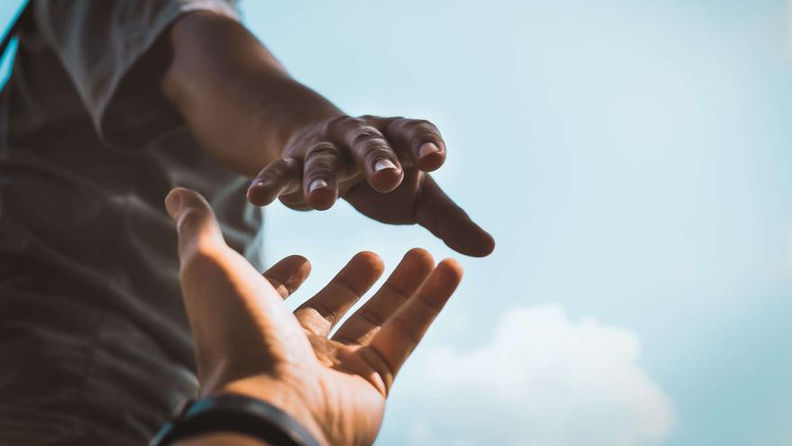 Cáritas refuerza su apoyo social en Aretxabaleta con 87 personas atendidas en un año