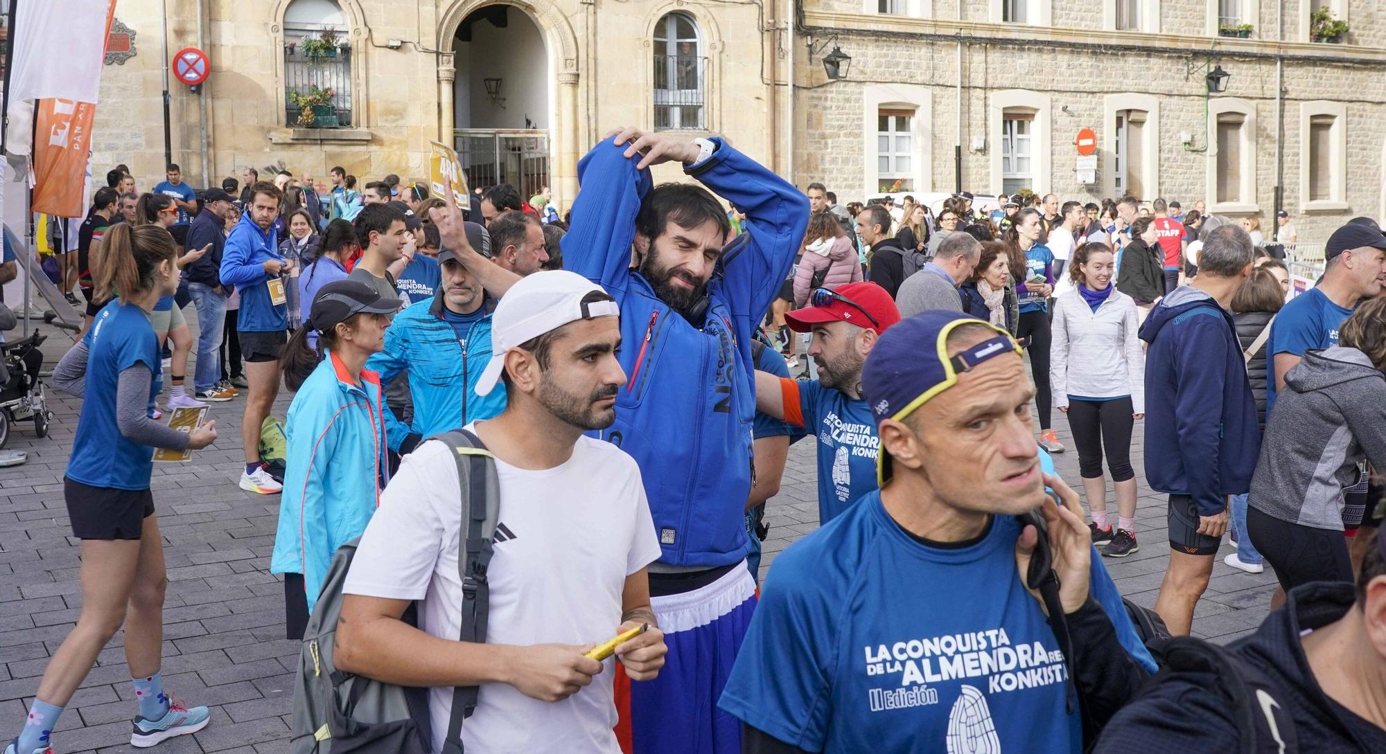En imágenes: Buen tiempo y buen ambiente en la Conquista de la Almendra (¡Búscate en las fotos!)