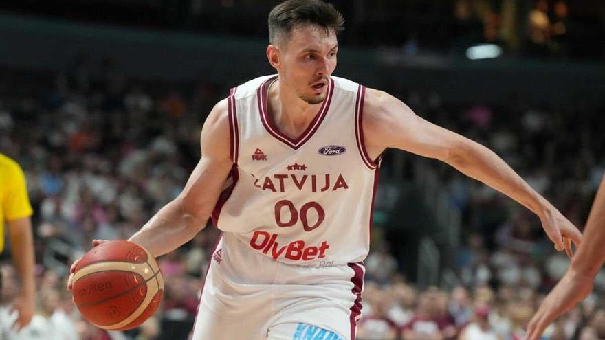 Rodions Kurucs será operado del talón y dice adiós al Eurobasket