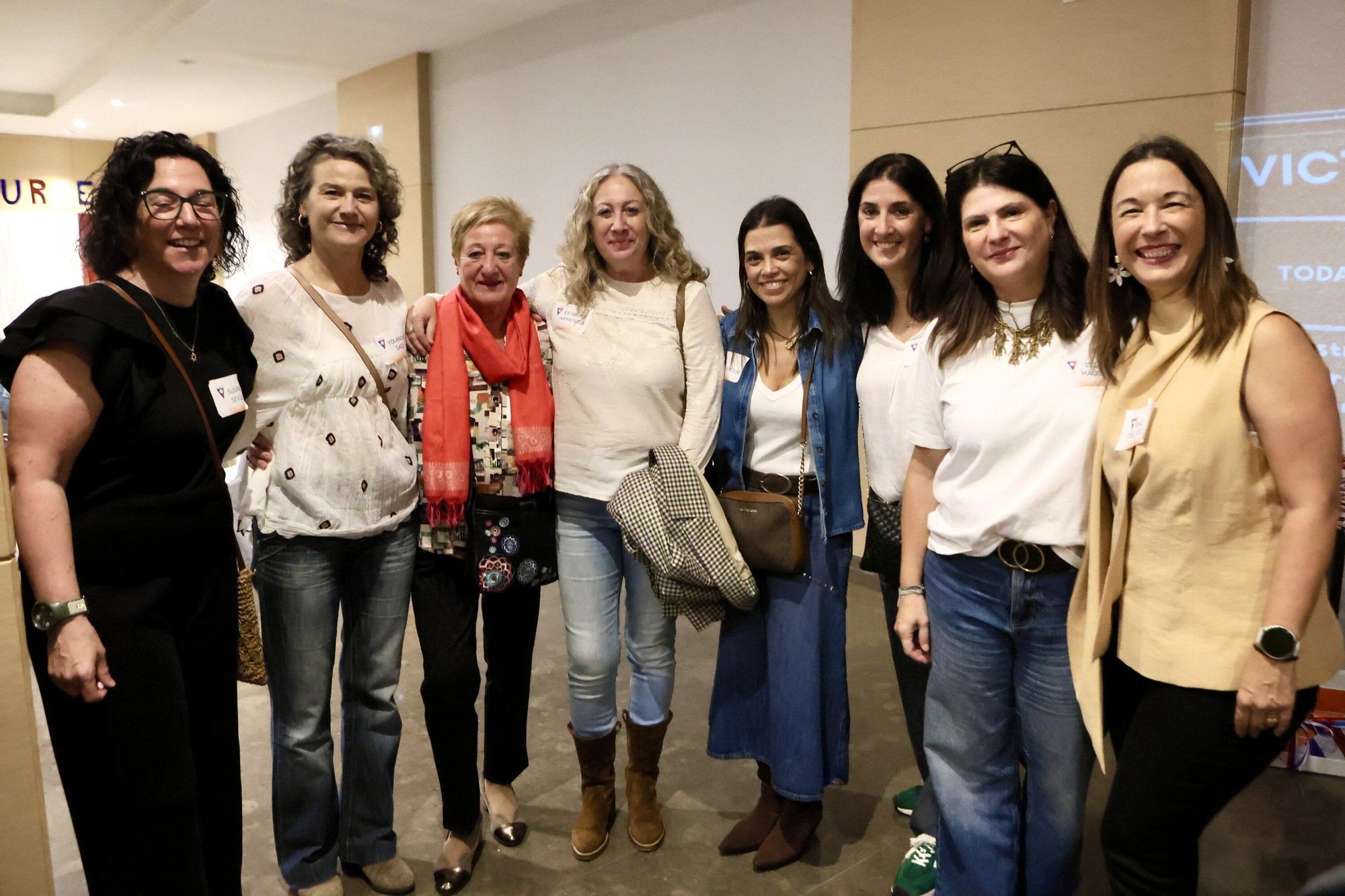 En imágenes: Homenaje al histórico entrenador de atletismo alavés Víctor Clemente