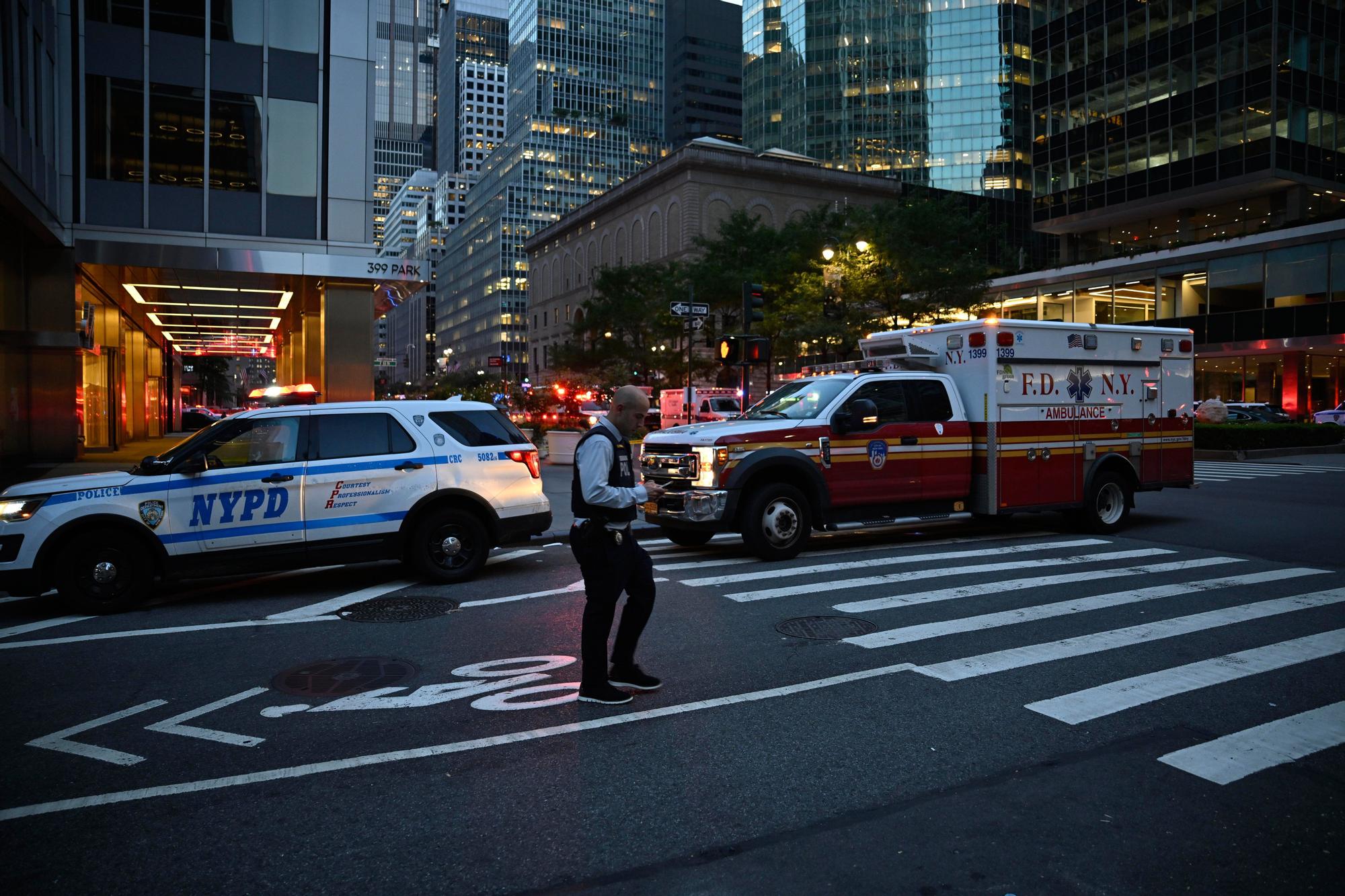 El dispositivo policial desplegado en Nueva York durante la alerta por el tiroteo.