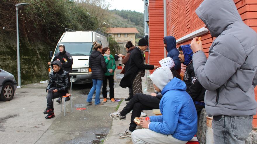 Parte de los okupas del edificio Agarre de Lemoa rechazan la reubicación ofrecida por el Ayuntamiento