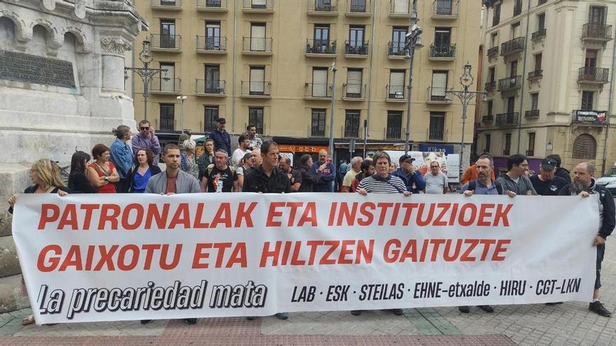 Solidaridad con el camionero fallecido en Olite: sindicatos denuncian que &quot;no fue un accidente, fue explotación&quot;