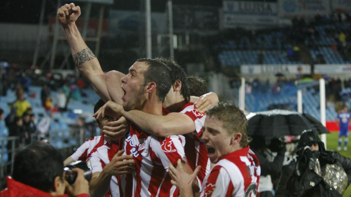 Urko Vera celebra su único gol con la camiseta del Athletic, al Getafe en el Coliseum.