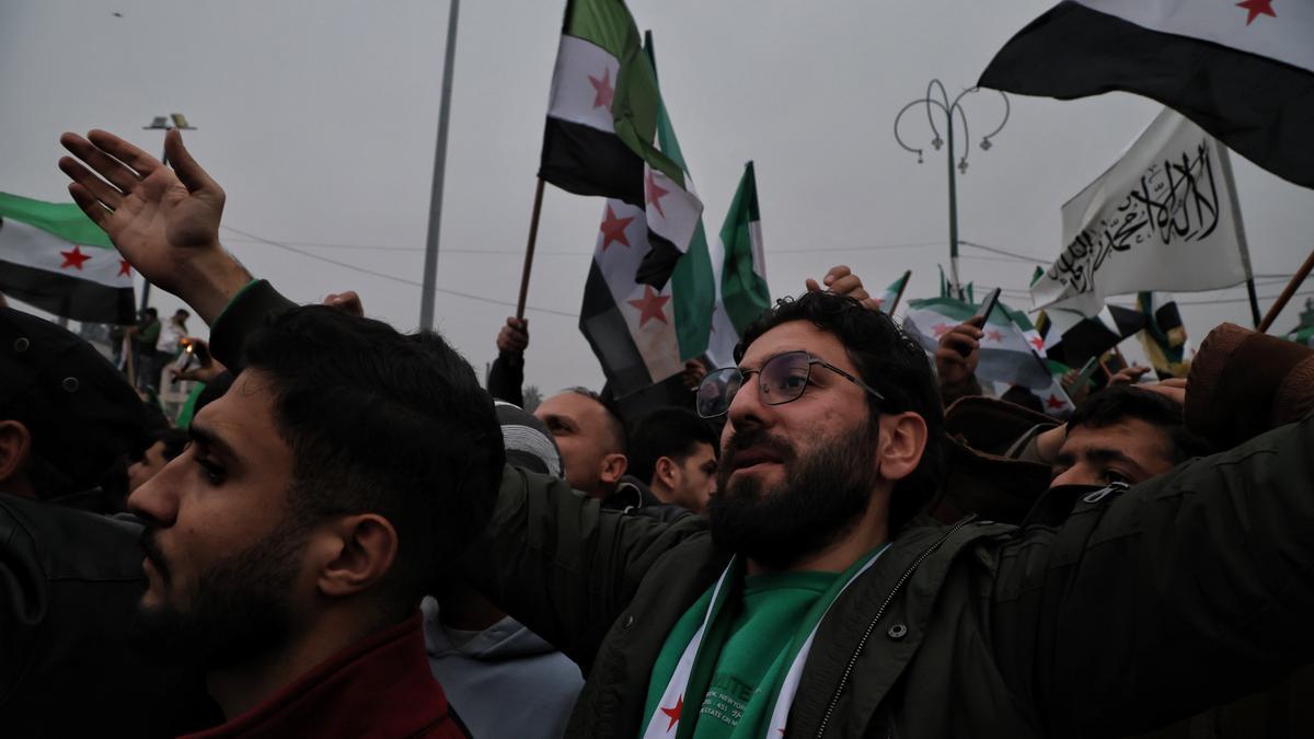 Celebración del primer aniversario de la caída del régimen de Bashar al-Assad