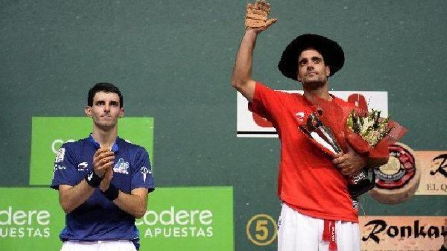 Oinatz Bengoetxea es el nuevo campeón del torneo del cuatro y medio (22-21)