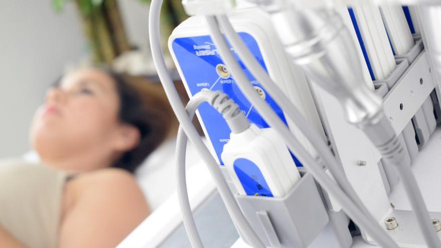 Investigan una clínica de Bilbao por utilizar productos estéticos ilegales con sus clientes