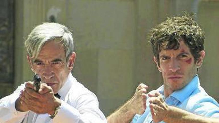 Imanol Arias (i) y Quim Gutiérrez (d), durante el rodaje del filme.