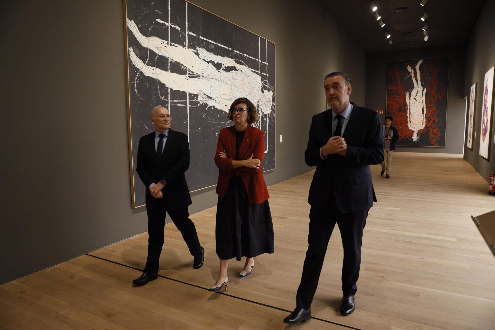 El edificio moderno del Bellas Artes reabre con Baselitz, el artista que decidió pintar el mundo al revés