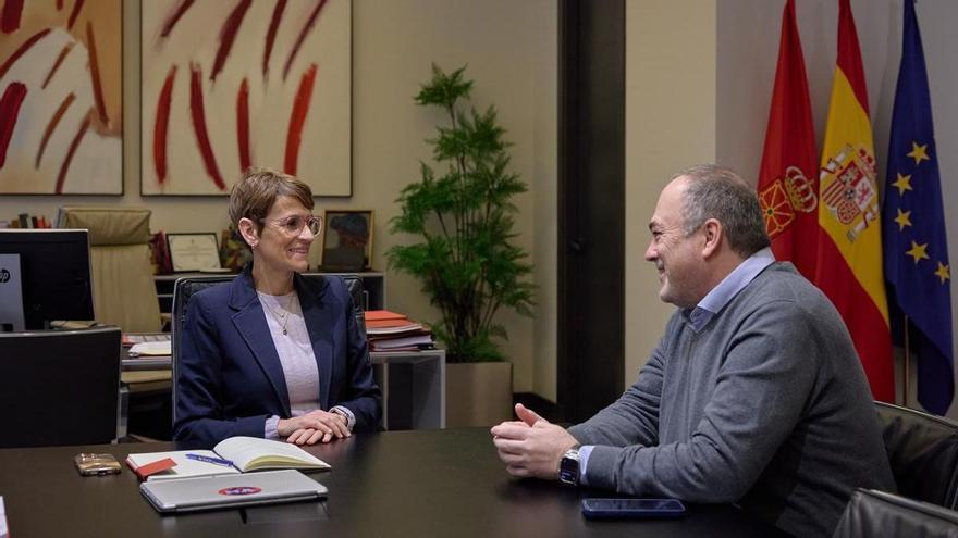 María Chivite se reúne con el clúster de la automoción de Navarra