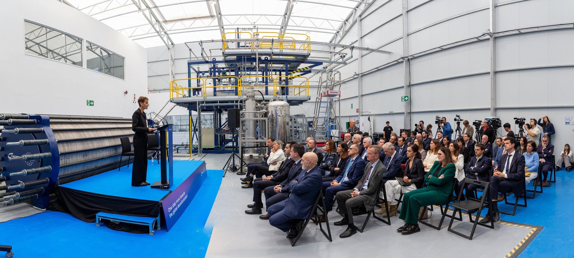 Acto de presentación del Electrolyzer NX2500, el nuevo electrolizador de la empresa Nordex en Lumbier