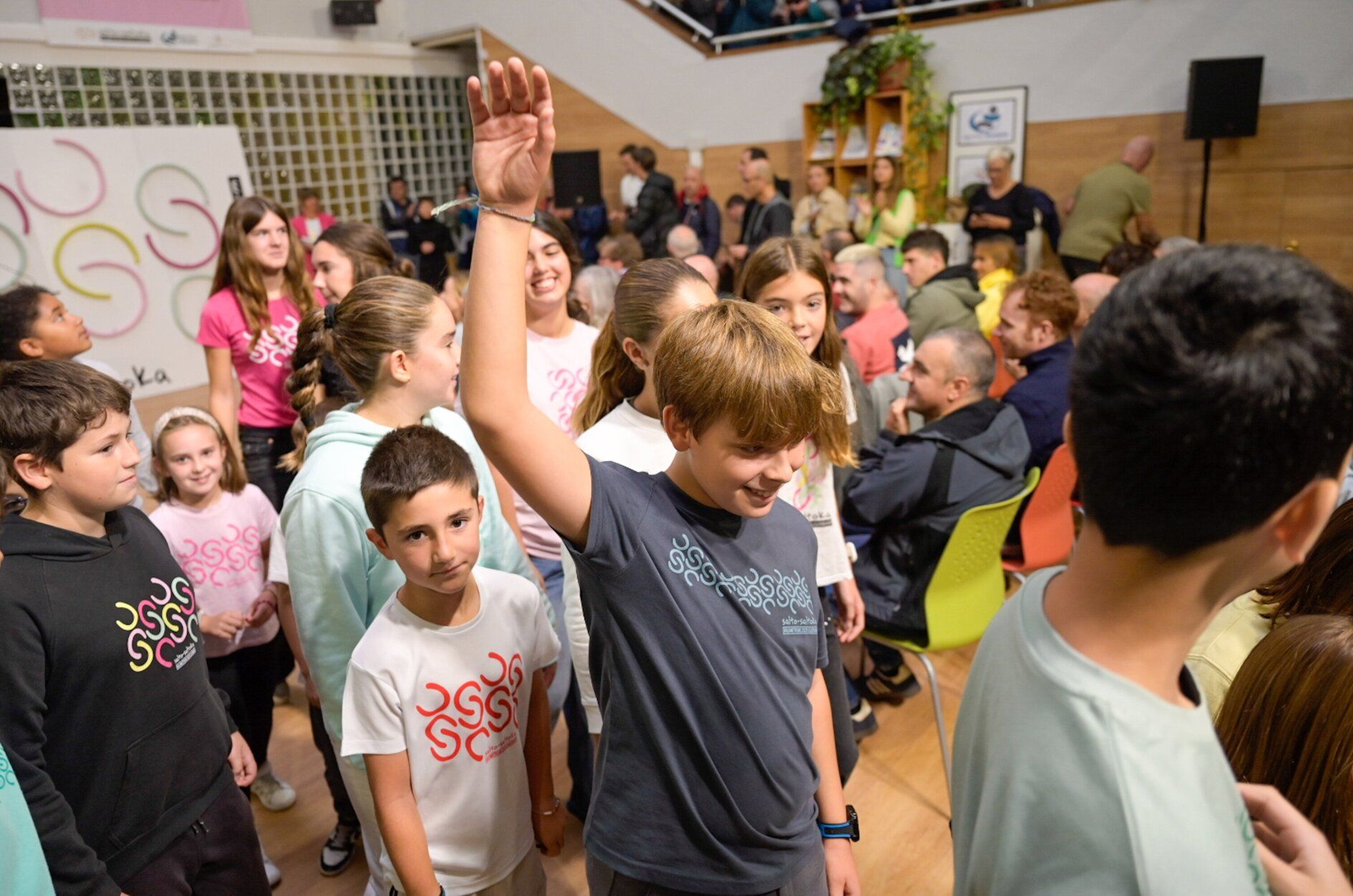 [Fotos] Kilometroak 2025 pone a saltar al euskera