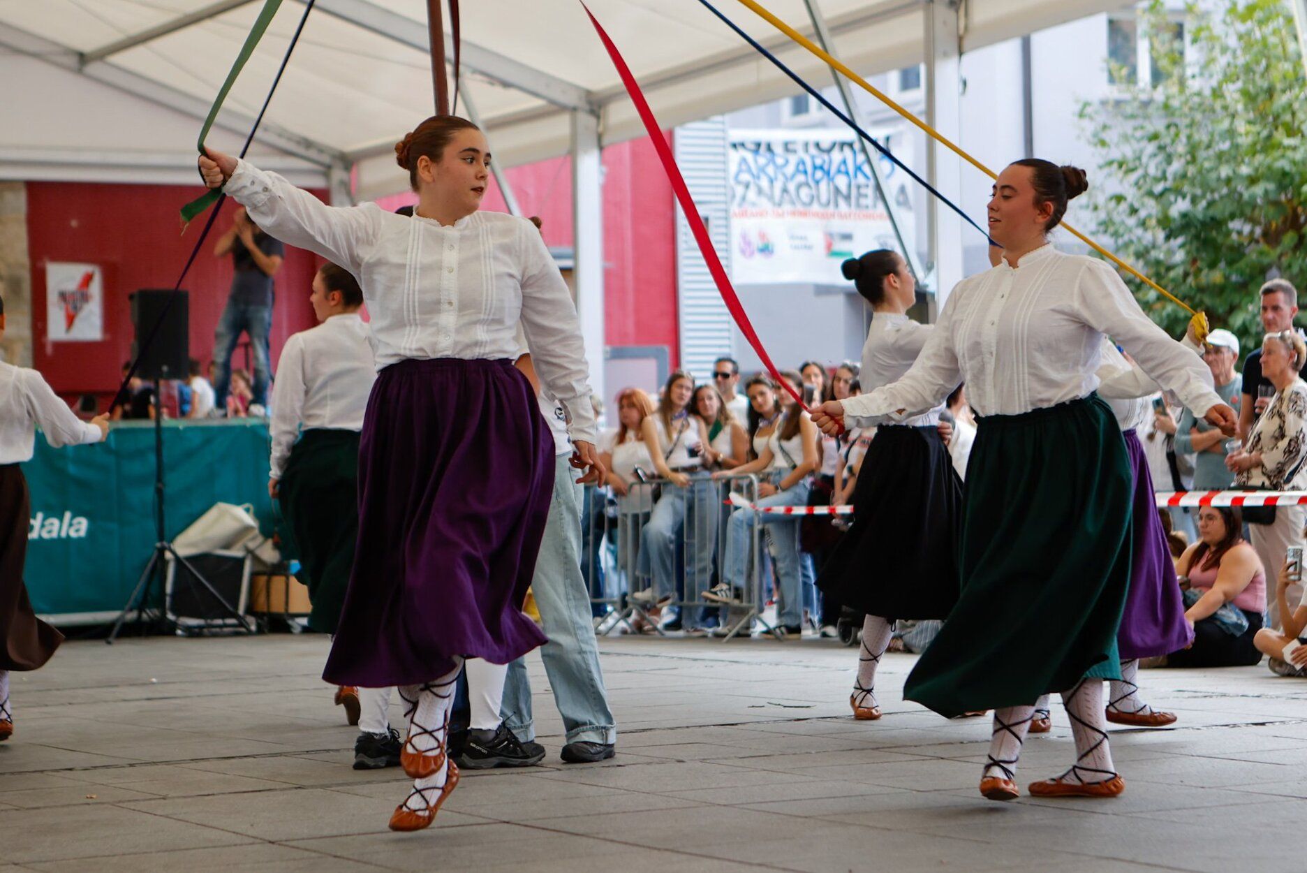 Fotos del chupinazo de fiestas de Villava-Atarrabia
