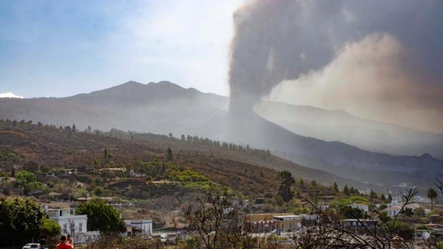 La lava cubre ya 480,5 hectáreas en La Palma