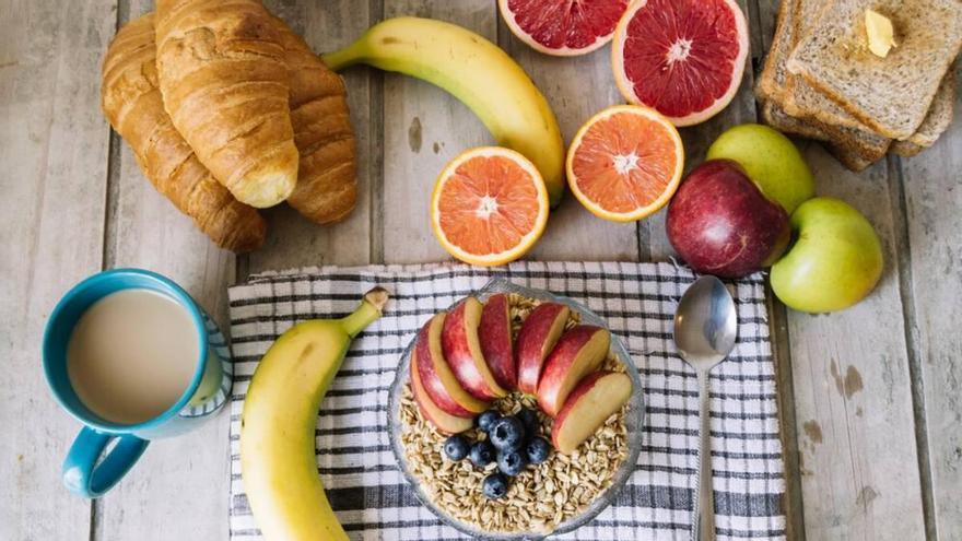 ¿Qué es más sano para desayunar, galletas o cereales? Esto es lo que dicen los expertos de la OCU
