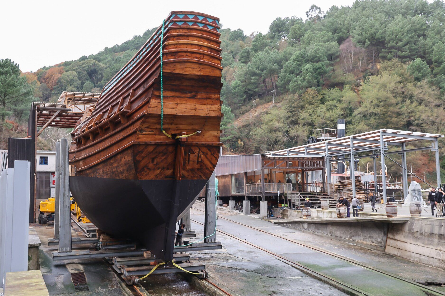 La nao 'San Juan', lista para la botadura