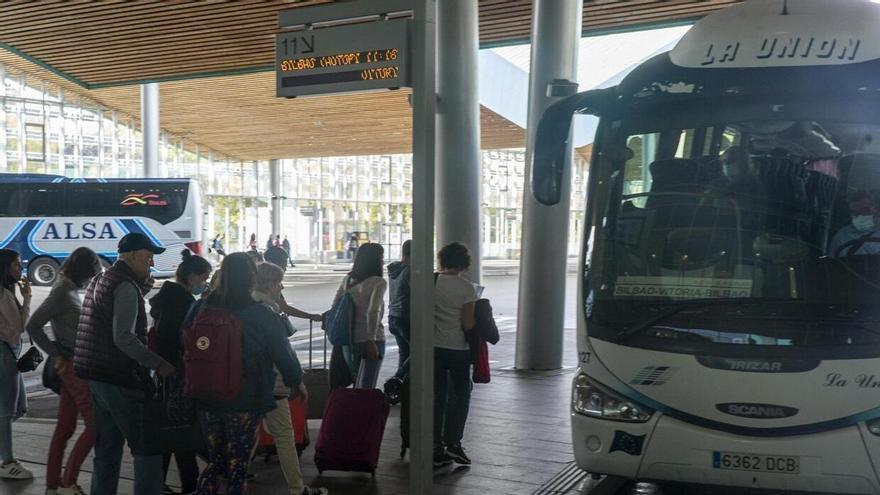 El Gobierno vasco seguirá sufragando el 10% de las ayudas locales al transporte