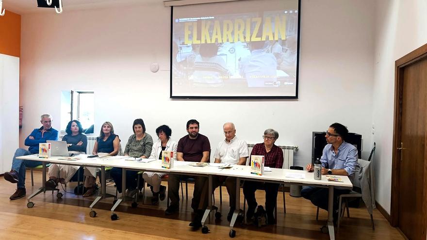 Elkarrizan busca sumar voluntariado en Bortziriak