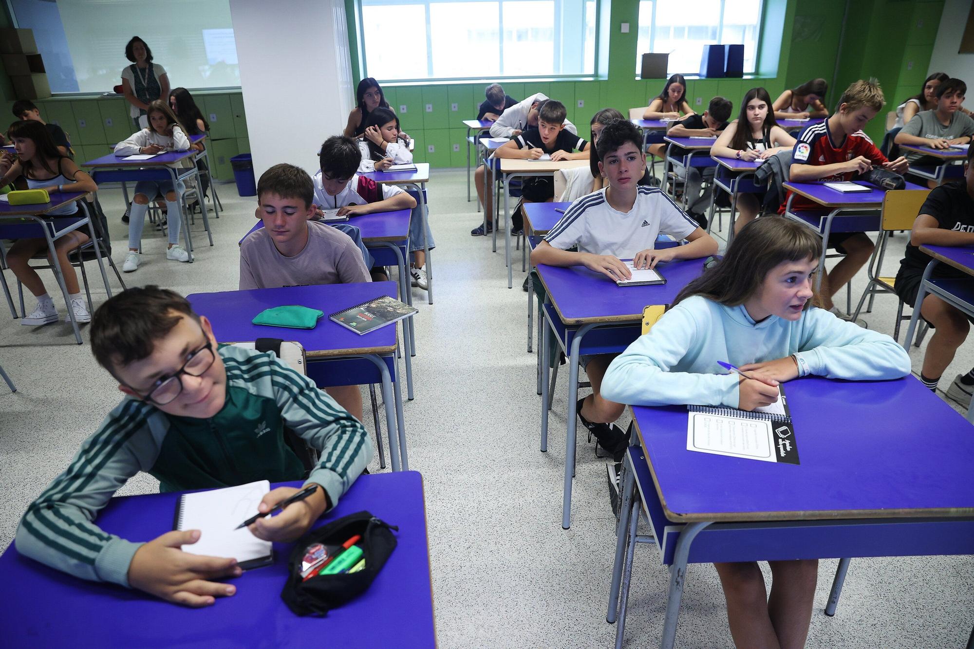 Inicio de curso de secundaria en la ikastola San Fermín en Zizur
