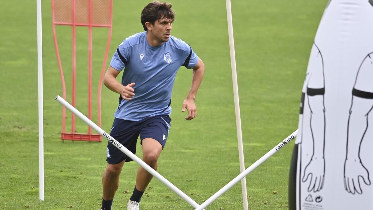 Jon Mikel Aramburu, durante un entrenamiento en Zubieta.