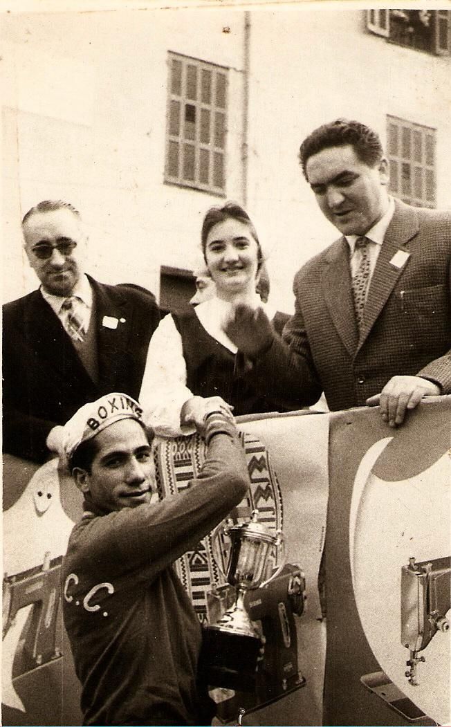 Imagenes del I Premio Gure Bide de Ciclocross celebrado en Elgoibar en 1960