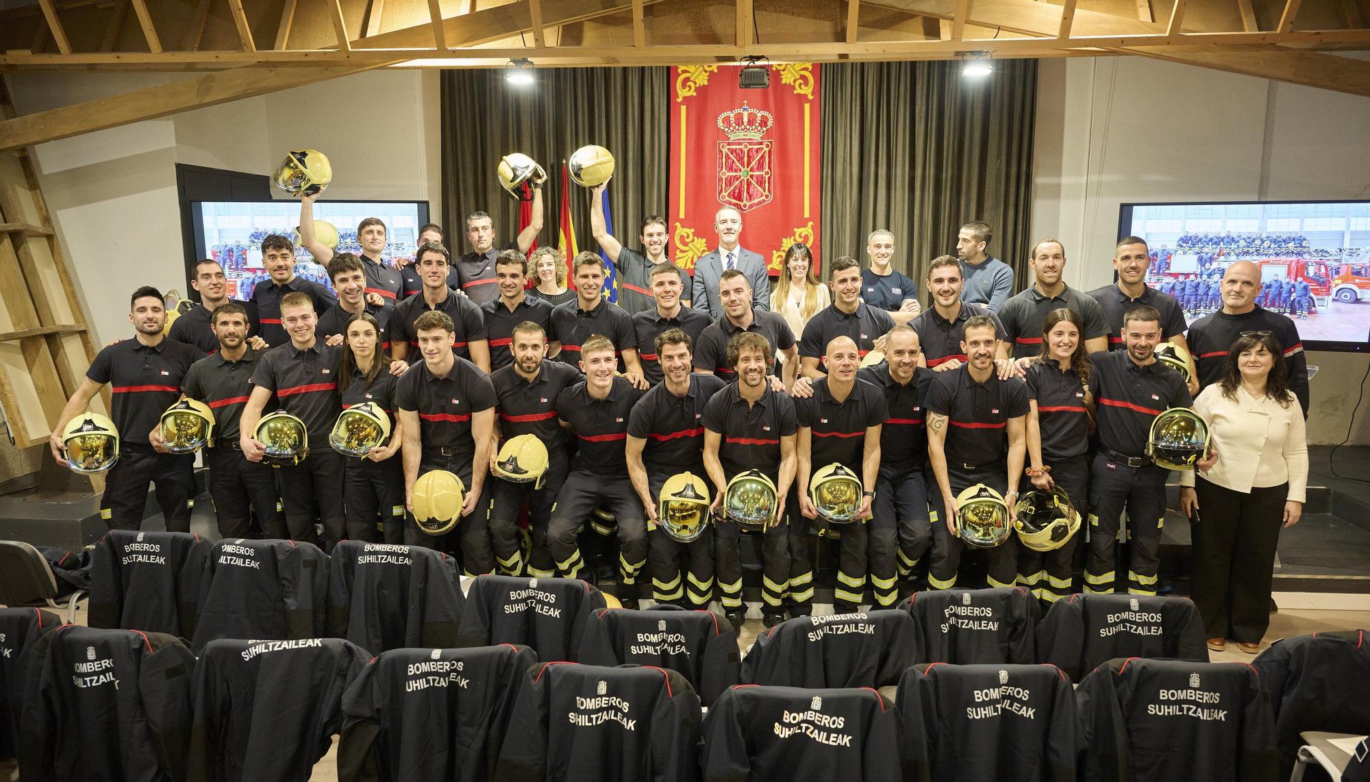 28 hombres y 2 mujeres terminan el Ingreso Básico de Bomberos de Navarra